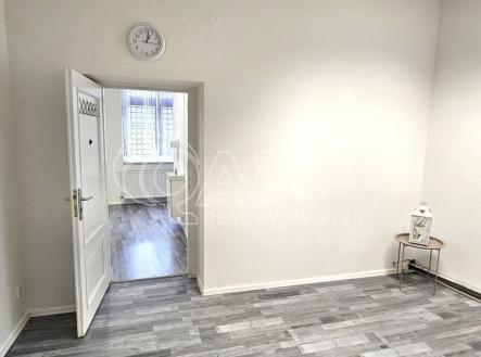 Pronájem obchodní prostory, 18 m²