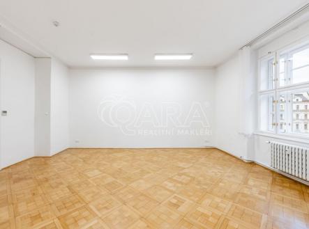 Pronájem kanceláře, 63 m²