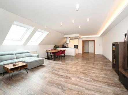 Pronájem bytu, 4+kk, 184,2 m²