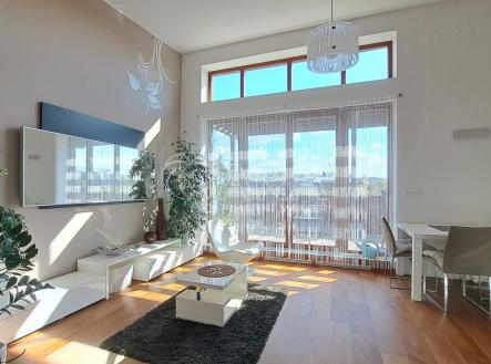 Pronájem bytu, 2+kk, 76,1 m²