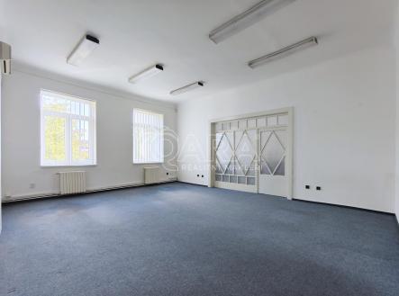 Pronájem kanceláře, 51 m²