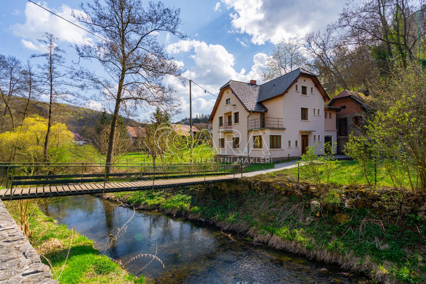 DSC08095-HDR.jpg