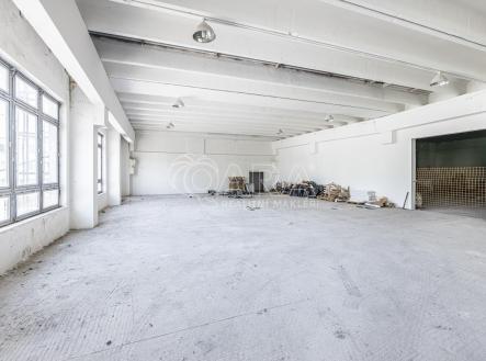 Pronájem obchodní prostory, 10 000 m²
