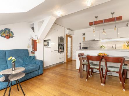 Prodej bytu, 3+kk, 72 m²