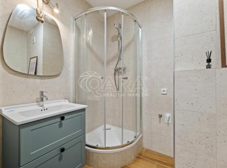 Pronájem bytu, 1+kk, 32 m²