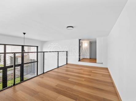 Pronájem bytu, 1+kk, 86 m²