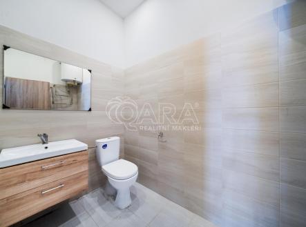 Pronájem komerčního objektu, průmyslový areál, 120 m²
