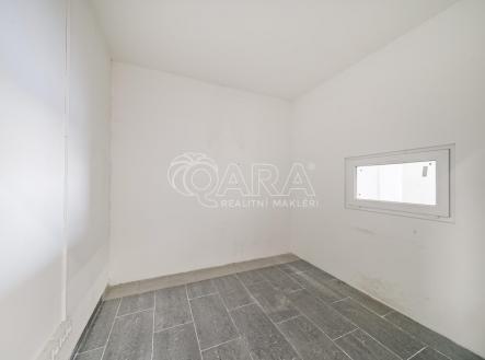 Pronájem komerčního objektu, průmyslový areál, 120 m²