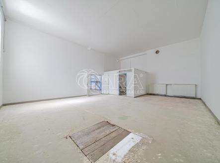 Pronájem skladovací prostor, 210 m²