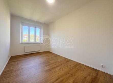 Pronájem bytu, 2+1, 42 m²