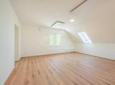 Pronájem bytu, 1+kk, 30,5 m²