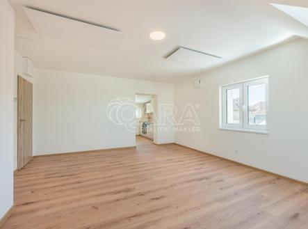 Pronájem bytu, 1+kk, 30,5 m²