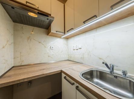 Pronájem bytu, 1+kk, 27 m²