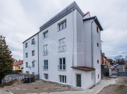 Pronájem bytu, 1+kk, 27 m²