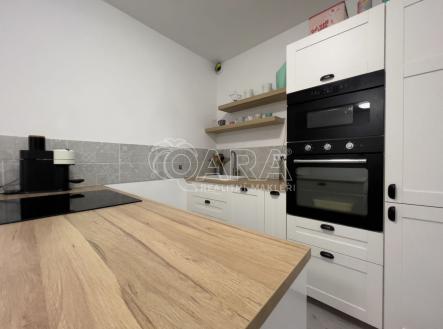 Pronájem bytu, 2+kk, 64 m²