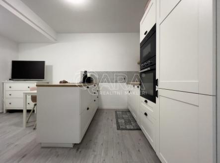 Pronájem bytu, 2+kk, 64 m²