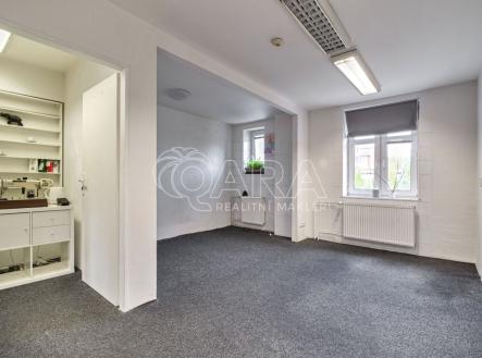 Pronájem obchodní prostor, 94 m²