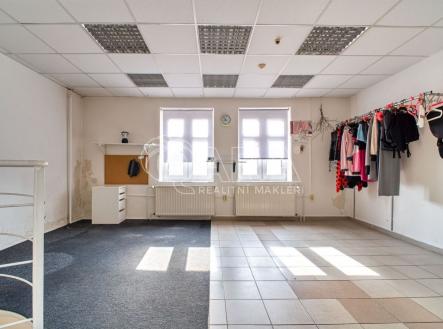 Pronájem obchodní prostor, 94 m²