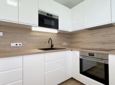 Pronájem bytu, 1+1, 40,3 m²