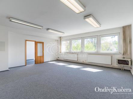 Pronájem kanceláře, 191 m²