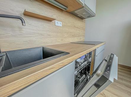 Pronájem bytu, 1+1, 37 m²