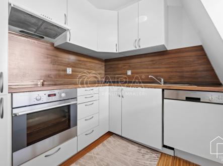 Pronájem bytu, 3+1, 92,7 m²