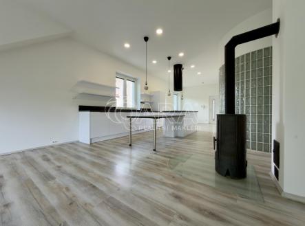 Pronájem bytu, 1+kk, 65 m²