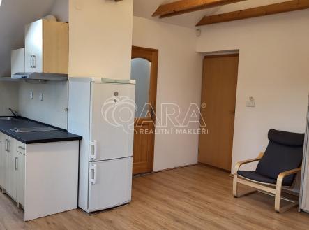 Pronájem bytu, 1+kk, 35 m²