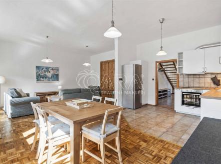 Pronájem bytu, 5+kk, 184 m²