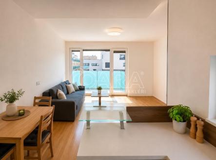 Pronájem bytu, 3+kk, 72 m²