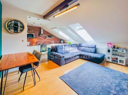 Pronájem bytu, 2+kk, 67 m²