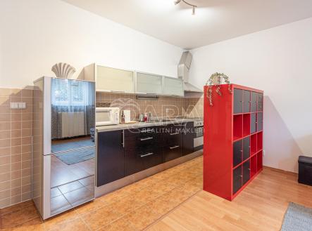 Pronájem bytu, 1+kk, 35 m²
