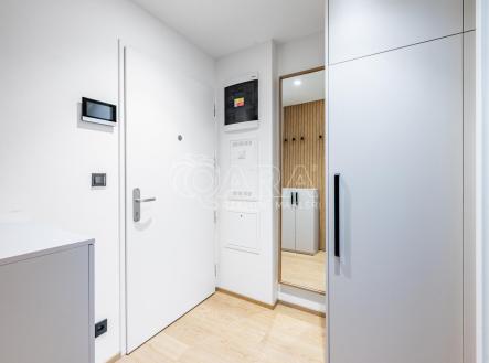 Pronájem bytu, 2+kk, 32 m²