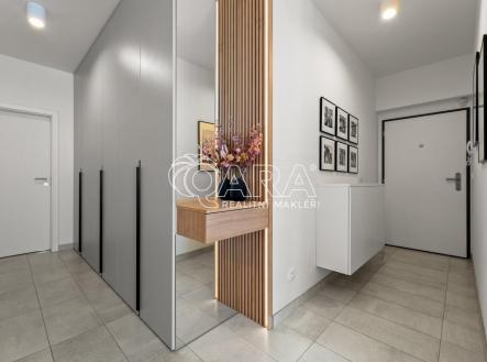 Pronájem bytu, 3+kk, 76 m²