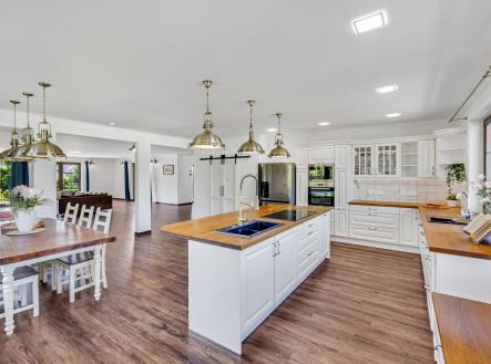 Prodej domu/vily, 243 m²