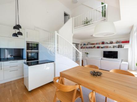 Pronájem bytu, 4+kk, 119 m²