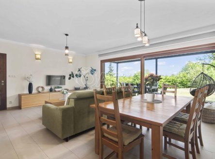 Prodej domu/vily, 241,6 m²