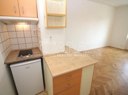 Pronájem bytu, 1+kk, 30 m²