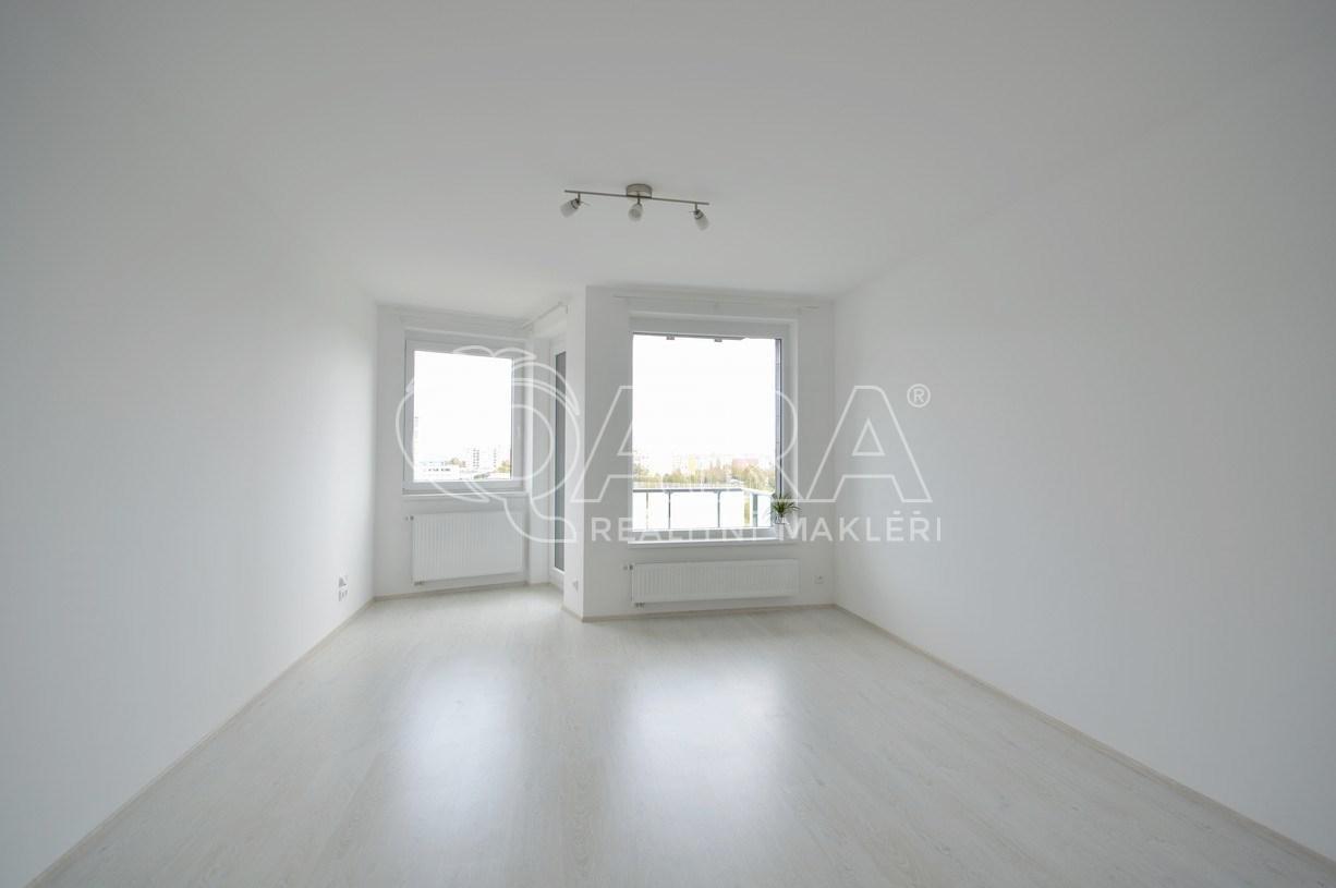 Pronájem byt 1+kk balkon Britská čtvrť Stodůlky Praha wwwondrejkucera.com Ondřej Kučera (1).JPG