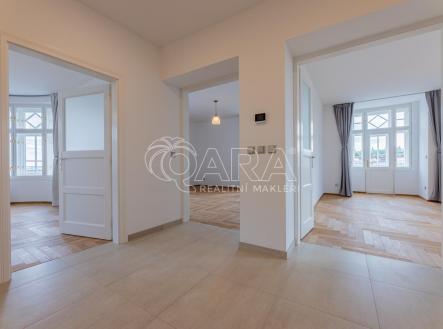 Pronájem bytu, 3+1, 133 m²