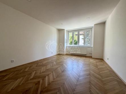 Pronájem kanceláře, 80 m²