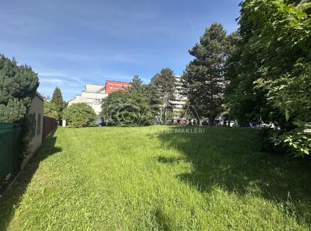 Pronájem pozemku pro komerční výstavbu, 1 347 m²