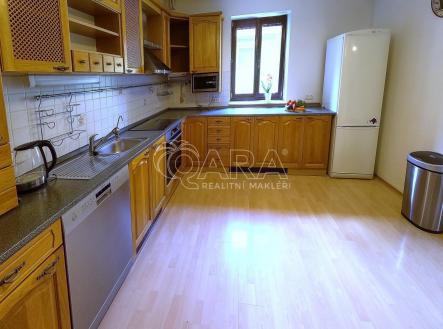 Pronájem domu/vily, 158 m²