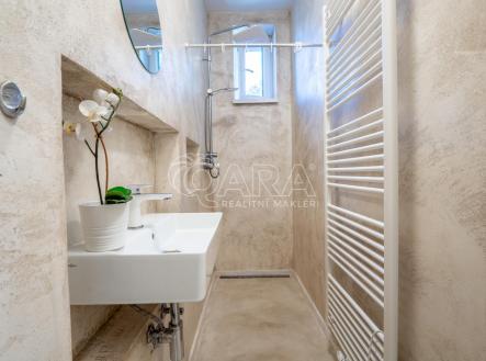 Pronájem bytu, 1+kk, 33 m²