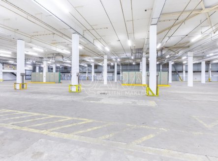 Pronájem skladu, 3 396 m²