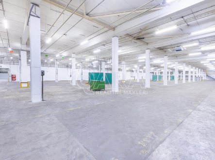 Pronájem skladu, 3 396 m²