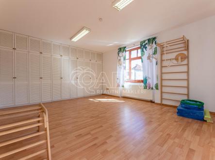 Pronájem komerčního objektu, jiný, 75 m²
