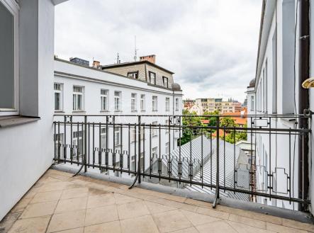 Pronájem kanceláře, 152 m²