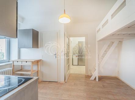 Pronájem bytu, 1+1, 38 m²