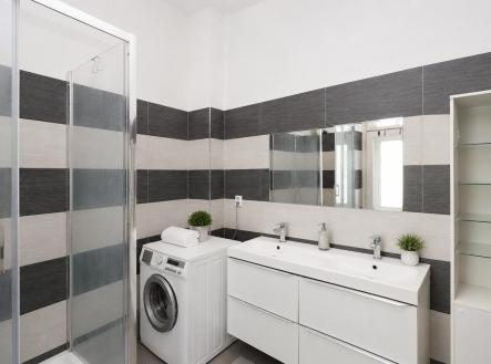 Pronájem bytu, 4+kk, 124 m²